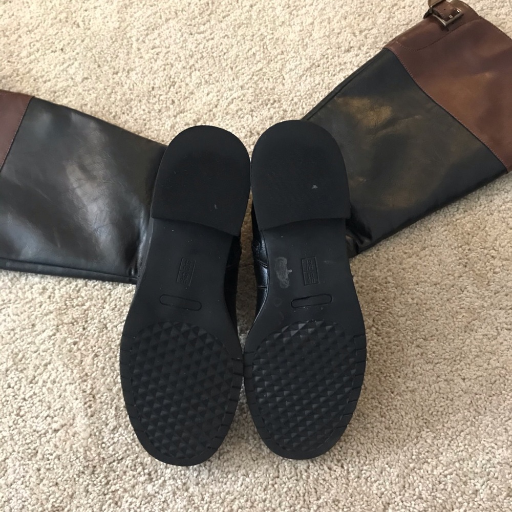 Boots - Picture 3 of 4